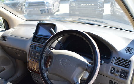 Toyota Ipsum II, 2000 год, 569 000 рублей, 14 фотография