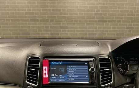 Volkswagen Sharan II, 2013 год, 1 495 000 рублей, 14 фотография