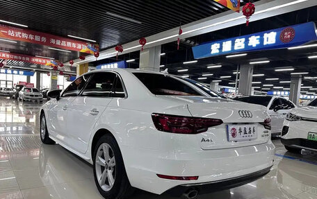 Audi A4, 2018 год, 1 500 000 рублей, 5 фотография