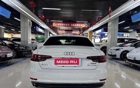 Audi A4, 2018 год, 1 500 000 рублей, 4 фотография