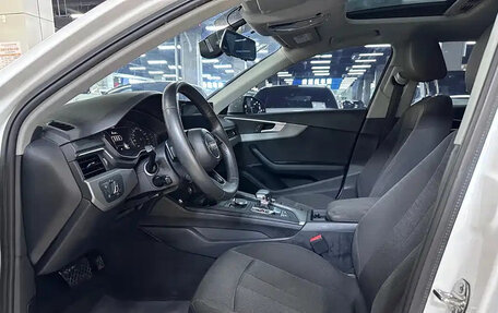Audi A4, 2018 год, 1 500 000 рублей, 8 фотография