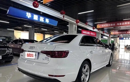 Audi A4, 2018 год, 1 500 000 рублей, 6 фотография