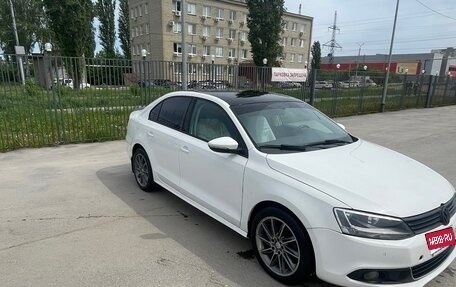 Volkswagen Jetta VI, 2011 год, 670 000 рублей, 1 фотография