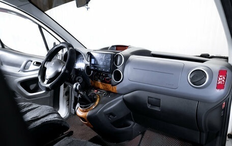 Peugeot Partner II рестайлинг 2, 2013 год, 649 000 рублей, 18 фотография