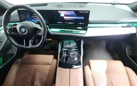 BMW 5 серия, 2025 год, 6 800 000 рублей, 6 фотография
