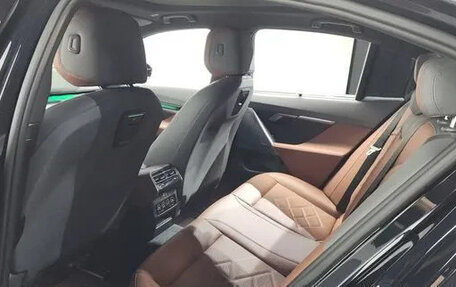 BMW 5 серия, 2025 год, 6 800 000 рублей, 12 фотография