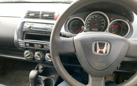 Honda Fit III, 2001 год, 350 000 рублей, 8 фотография