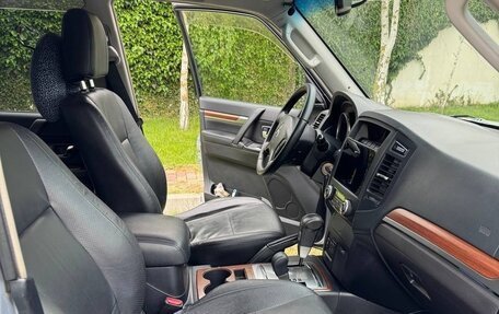 Mitsubishi Pajero IV, 2007 год, 1 650 000 рублей, 10 фотография