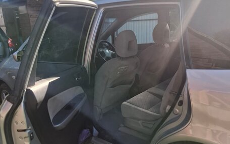 Honda Stream I рестайлинг, 2004 год, 360 000 рублей, 6 фотография