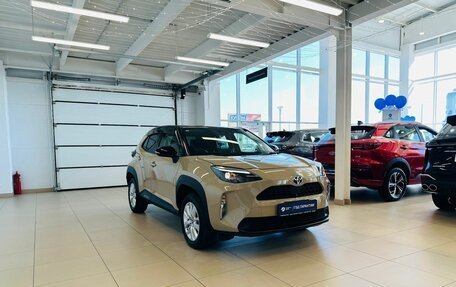 Toyota Yaris Cross, 2020 год, 1 999 999 рублей, 8 фотография