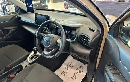 Toyota Yaris Cross, 2020 год, 1 999 999 рублей, 10 фотография