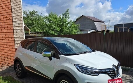 Renault Kaptur I рестайлинг, 2021 год, 2 100 000 рублей, 2 фотография