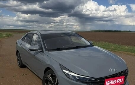 Hyundai Elantra, 2021 год, 2 300 000 рублей, 9 фотография
