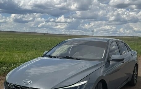 Hyundai Elantra, 2021 год, 2 300 000 рублей, 6 фотография