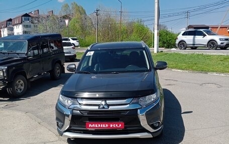 Mitsubishi Outlander III рестайлинг 3, 2018 год, 1 888 000 рублей, 1 фотография