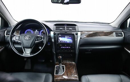 Toyota Camry, 2016 год, 2 410 000 рублей, 16 фотография