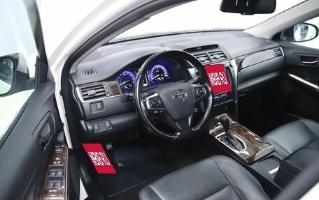 Toyota Camry, 2016 год, 2 410 000 рублей, 10 фотография