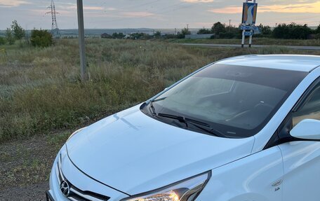 Hyundai Solaris II рестайлинг, 2015 год, 920 000 рублей, 4 фотография