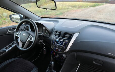 Hyundai Solaris II рестайлинг, 2015 год, 920 000 рублей, 6 фотография