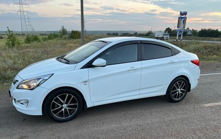 Hyundai Solaris II рестайлинг, 2015 год, 920 000 рублей, 12 фотография