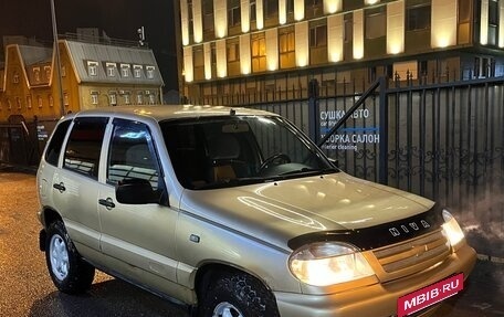 Chevrolet Niva I рестайлинг, 2004 год, 240 000 рублей, 2 фотография