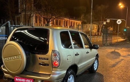 Chevrolet Niva I рестайлинг, 2004 год, 240 000 рублей, 5 фотография