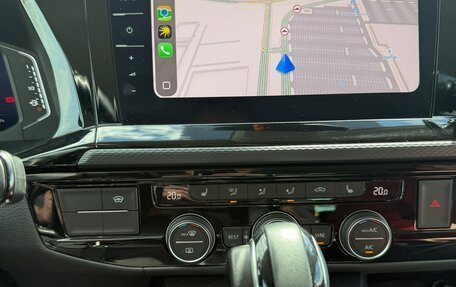 Volkswagen Transporter T6 рестайлинг, 2022 год, 6 200 000 рублей, 8 фотография