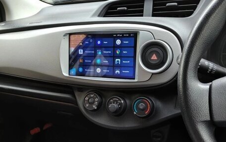 Toyota Vitz, 2012 год, 715 000 рублей, 7 фотография