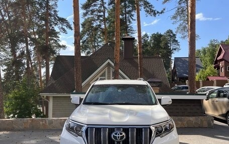 Toyota Land Cruiser Prado 150 рестайлинг 2, 2009 год, 2 650 000 рублей, 3 фотография