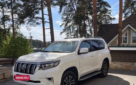 Toyota Land Cruiser Prado 150 рестайлинг 2, 2009 год, 2 650 000 рублей, 2 фотография