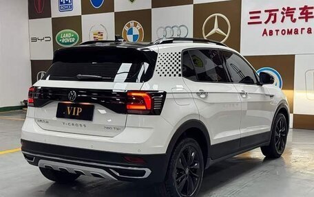 Volkswagen T-Cross I, 2022 год, 1 600 000 рублей, 4 фотография