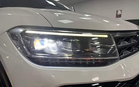 Volkswagen T-Cross I, 2022 год, 1 600 000 рублей, 7 фотография