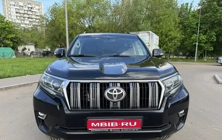 Toyota Land Cruiser Prado 150 рестайлинг 2, 2017 год, 4 400 000 рублей, 1 фотография