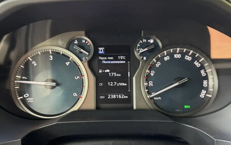 Toyota Land Cruiser Prado 150 рестайлинг 2, 2017 год, 4 400 000 рублей, 11 фотография