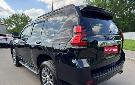 Toyota Land Cruiser Prado 150 рестайлинг 2, 2017 год, 4 400 000 рублей, 7 фотография