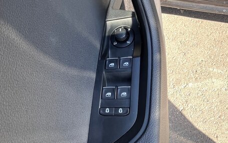 Skoda Superb III рестайлинг, 2018 год, 3 150 000 рублей, 23 фотография