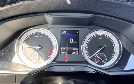 Skoda Superb III рестайлинг, 2018 год, 3 150 000 рублей, 28 фотография