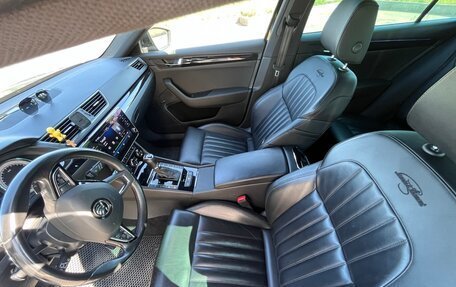Skoda Superb III рестайлинг, 2018 год, 3 150 000 рублей, 29 фотография