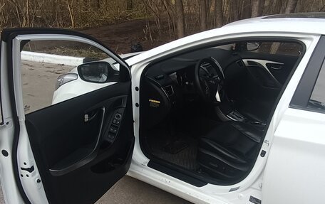 Hyundai Avante, 2012 год, 770 000 рублей, 3 фотография