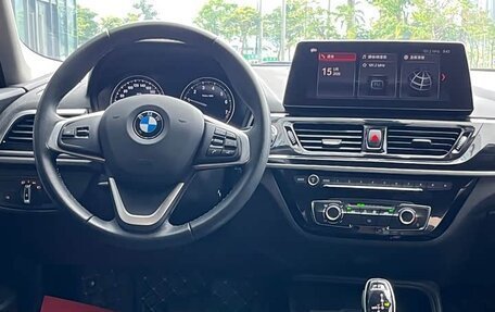 BMW 1 серия, 2022 год, 1 350 000 рублей, 8 фотография