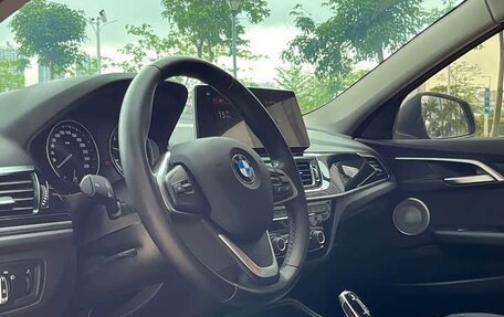BMW 1 серия, 2022 год, 1 350 000 рублей, 10 фотография