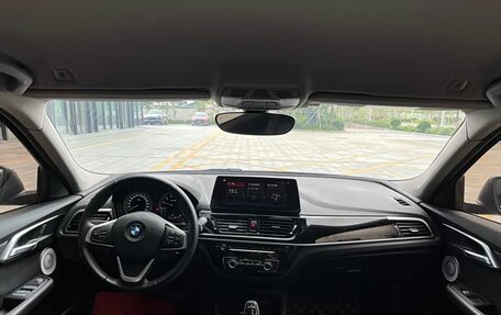 BMW 1 серия, 2022 год, 1 350 000 рублей, 11 фотография