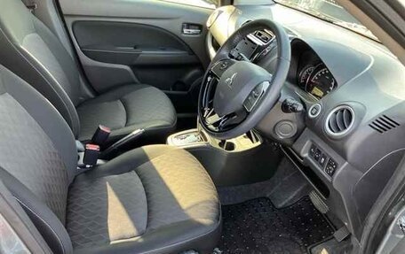 Mitsubishi Mirage VI рестайлинг, 2021 год, 670 000 рублей, 5 фотография