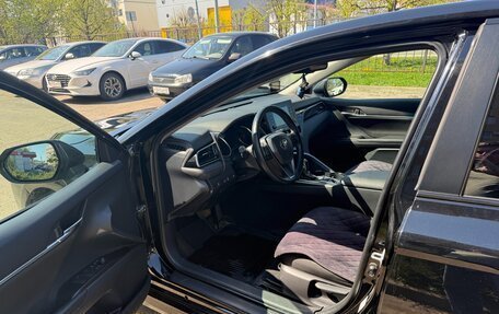 Toyota Camry, 2021 год, 2 750 000 рублей, 6 фотография