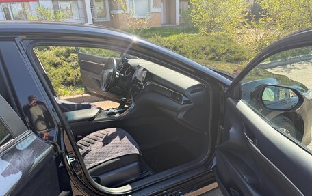 Toyota Camry, 2021 год, 2 750 000 рублей, 9 фотография