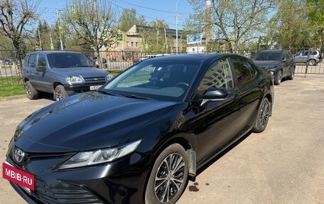 Toyota Camry, 2021 год, 2 750 000 рублей, 5 фотография
