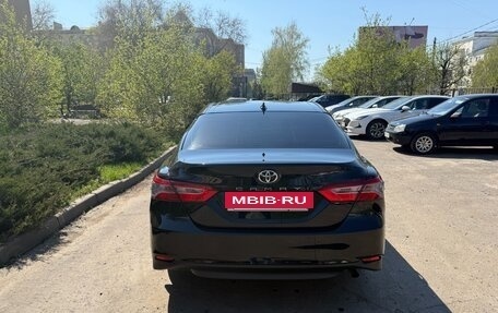 Toyota Camry, 2021 год, 2 750 000 рублей, 4 фотография
