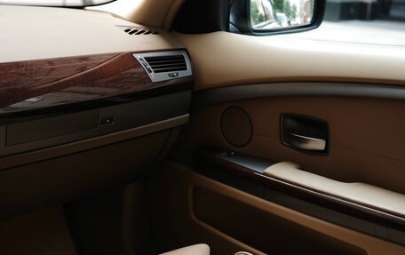 BMW 7 серия, 2004 год, 1 250 000 рублей, 13 фотография