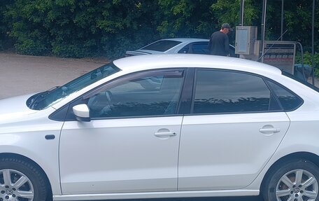 Volkswagen Polo VI (EU Market), 2012 год, 750 000 рублей, 2 фотография