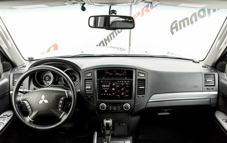 Mitsubishi Pajero IV, 2011 год, 1 930 000 рублей, 13 фотография
